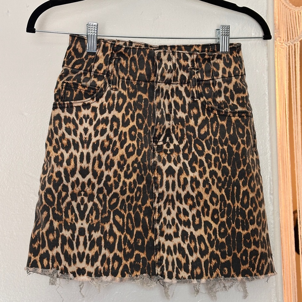 H&M Leopard Print Mini Skirt in Brown & Black